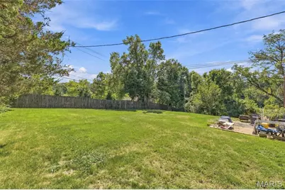 4542 Jenkins Lane, Saint Louis, MO 63128 - Photo 25