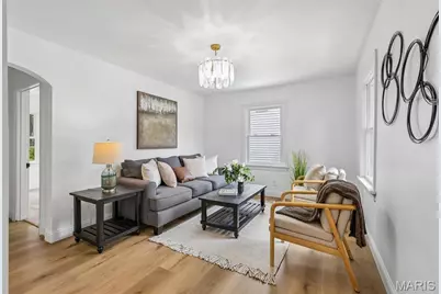 9437 Burdella Avenue, Saint Louis, MO 63114 - Photo 5