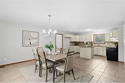 12237 Glenpark Drive, Maryland Heights, MO 63043 - Photo 5