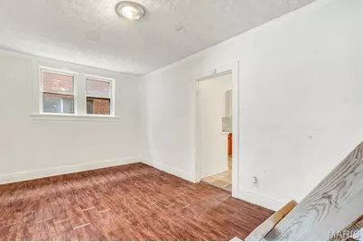 4655 Farlin Avenue, Saint Louis, MO 63115 - Photo 7