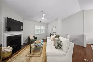 9172 Eager Rd, Brentwood, MO 63144 - Photo 7
