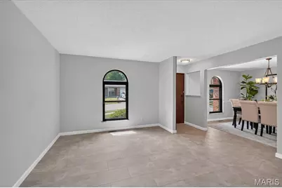 3943 Camelot Estates Court, Saint Louis, MO 63129 - Photo 7