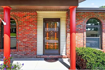 3943 Camelot Estates Court, Saint Louis, MO 63129 - Photo 5