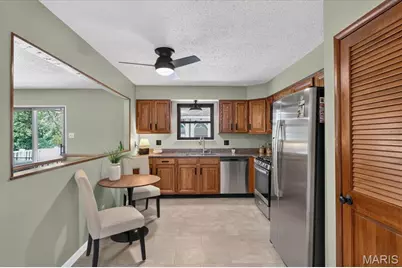 3943 Camelot Estates Court, Saint Louis, MO 63129 - Photo 15