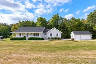 114 Beth Ann Dr, Winfield, MO 63389 - Photo 1