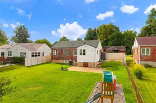 7351 S Yorkshire Dr, Affton, MO 63123 - Photo 43