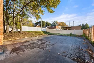 9216 Central Dr, Saint Louis, MO 63114 - Photo 31
