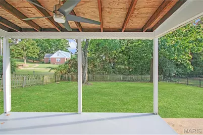 1392 Justerini Drive, Ballwin, MO 63011 - Photo 9