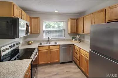1392 Justerini Drive, Ballwin, MO 63011 - Photo 3