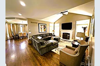 1009 Savonne Court, Chesterfield, MO 63005 - Photo 13