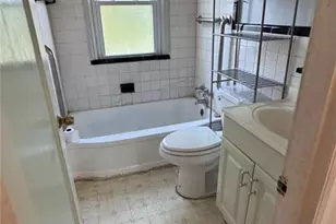 10300 St Joan Ln, Saint Ann, MO 63074 - Photo 5