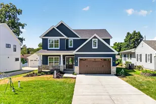 923 Poinsetta Ln, Kirkwood, MO 63122 - Photo 3