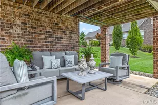320 Wythe House Ct, Creve Coeur, MO 63141 - Photo 11