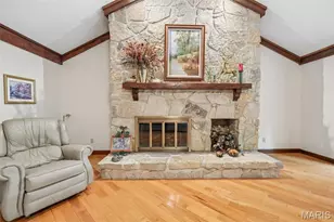 2260 Ridgley Woods Dr, Chesterfield, MO 63005 - Photo 9