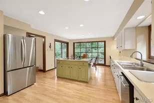2260 Ridgley Woods Dr, Chesterfield, MO 63005 - Photo 13
