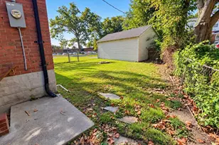 2205 Brown Rd, Saint Louis, MO 63114 - Photo 13