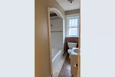 2001 Prather Avenue, Saint Louis, MO 63139 - Photo 9