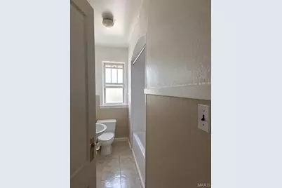 2001 Prather Avenue, Saint Louis, MO 63139 - Photo 5