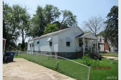 210 Habecking Drive, Saint Louis, MO 63137 - Photo 3