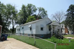 210 Habecking Dr, Saint Louis, MO 63137 - Photo 3