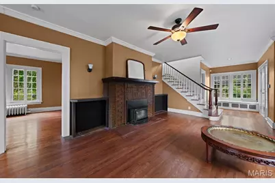 9914 Parkway Drive, Saint Louis, MO 63137 - Photo 3