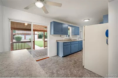 126 Cherry Hill Drive, Fenton, MO 63026 - Photo 9