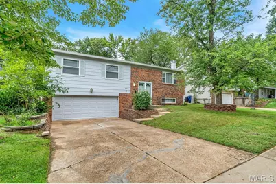 331 Sorrento Drive, Ballwin, MO 63021 - Photo 3