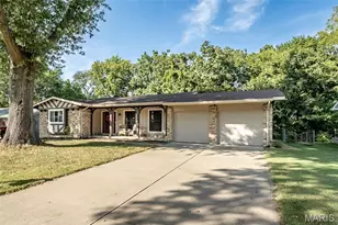 21 San Carlos Dr, Saint Charles, MO 63303 - Photo 1