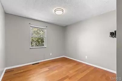 2726 Bremerton Road, Brentwood, MO 63144 - Photo 19