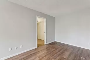 9015 Villaridge Ct, Saint Louis, MO 63123 - Photo 13