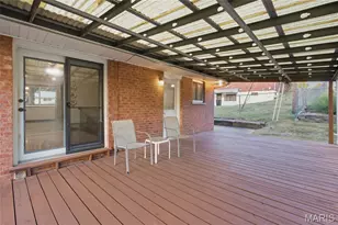 10606 Scotland Dr, Saint Louis, MO 63114 - Photo 17