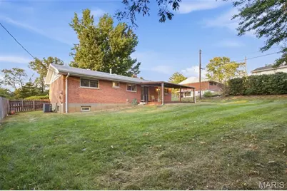 10606 Scotland Drive, Saint Louis, MO 63114 - Photo 19