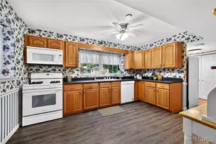 960 Washington St, Florissant, MO 63031 - Photo 11