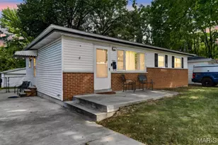 7734 Elton St, Saint Louis, MO 63123 - Photo 3