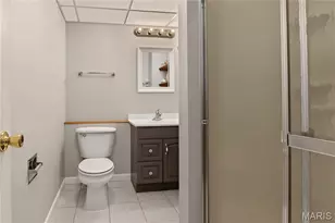 999 Winter Park Dr, Fenton, MO 63026 - Photo 29