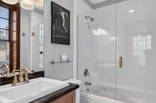 4540 Lindell Blvd, Saint Louis, MO 63108 - Photo 21