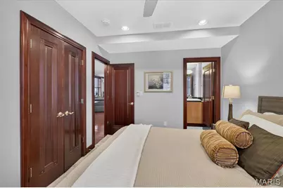 4540 Lindell Boulevard #301, Saint Louis, MO 63108 - Photo 23