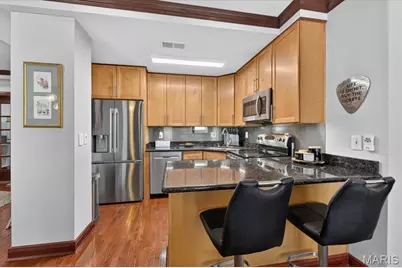 4540 Lindell Boulevard #301, Saint Louis, MO 63108 - Photo 13