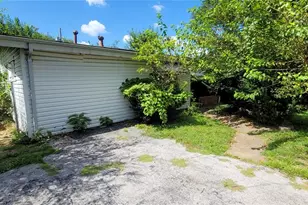 6803 Woodhurst Dr, Berkeley, MO 63134 - Photo 1