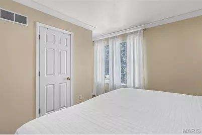 3750 Lemay Woods Drive, Saint Louis, MO 63129 - Photo 27