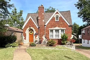 7537 Hiawatha Ave, Richmond Heights, MO 63117 - Photo 1
