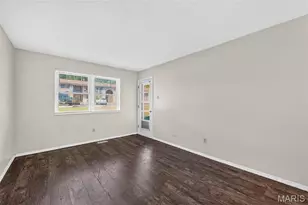 8732 Santa Bella Dr, Hazelwood, MO 63042 - Photo 11