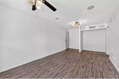 8724 Santa Bella Drive #H, Hazelwood, MO 63042 - Photo 7