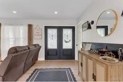 2732 Cathedral Drive, Saint Louis, MO 63129 - Photo 7