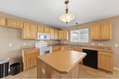 131 Majestic Lakes Boulevard, Unincorporated, MO 63362 - Photo 9