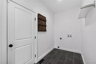 146 Girard Pl, Kirkwood, MO 63122 - Photo 23