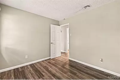 670 Brookstone Drive, Florissant, MO 63033 - Photo 13
