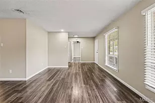 670 Brookstone Dr, Florissant, MO 63033 - Photo 7