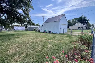 202 E Jefferson Ave, Robertsville, MO 65066 - Photo 15