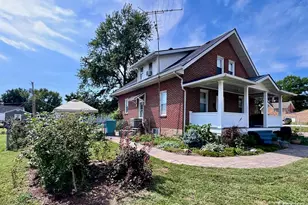 202 E Jefferson Ave, Robertsville, MO 65066 - Photo 1